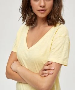 Desires Dannon Tee - PALE YELLOW