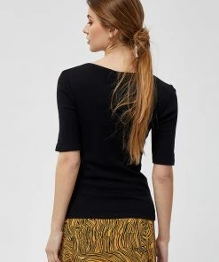 Desires Tops & T-shirts Dareen Organic Cut Tee - BLACK