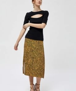 Desires Tops & T-shirts Dareen Organic Cut Tee - BLACK