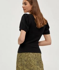 Desires Tops & T-shirts Dareen Organic Square Neck Tee - BLACK