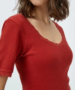 Desires New In Daren GOTS Lace Trim Top - BURNT RED
