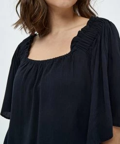 Desires New In Debbi Off Shoulder Blouse - BLACK