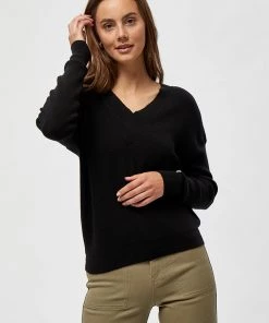 Desires Knits & Cardigans Dita Lace Pullover - BLACK