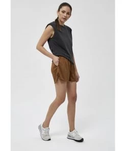 Desires Doriana Shorts - LEATHER BROWN