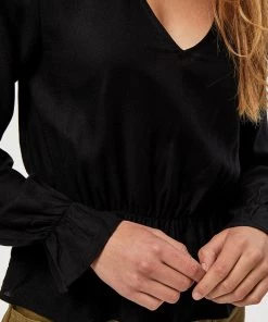 Desires Efia Blouse - BLACK