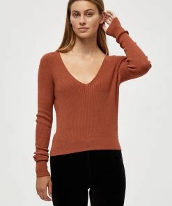 Desires Knits & Cardigans Geisha Rib Pullover - SIERRA BROWN
