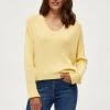Desires Knits & Cardigans Geisha Rib V-Pullover - PALE YELLOW