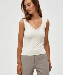 Desires New In Giselle Lace Top - GARDENIA