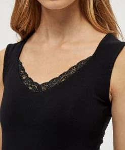 Desires New In Giselle Lace Top - BLACK