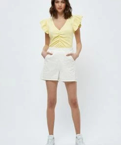 Desires New In Jela Shorts - GARDENIA