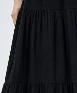 Desires New In Jin Skirt - BLACK