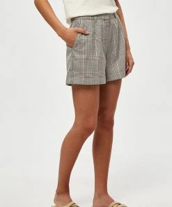 Desires Johava Shorts - WARM SAND CHECKED New In