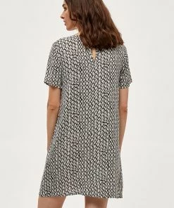 Desires New In Judi Short Dress - GARDENIA PR