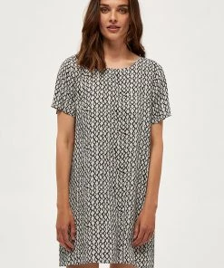 Desires New In Judi Short Dress - GARDENIA PR