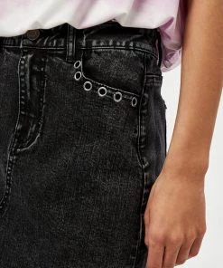 Desires New In Lola Eyelet Skirt - BLACK WASHED